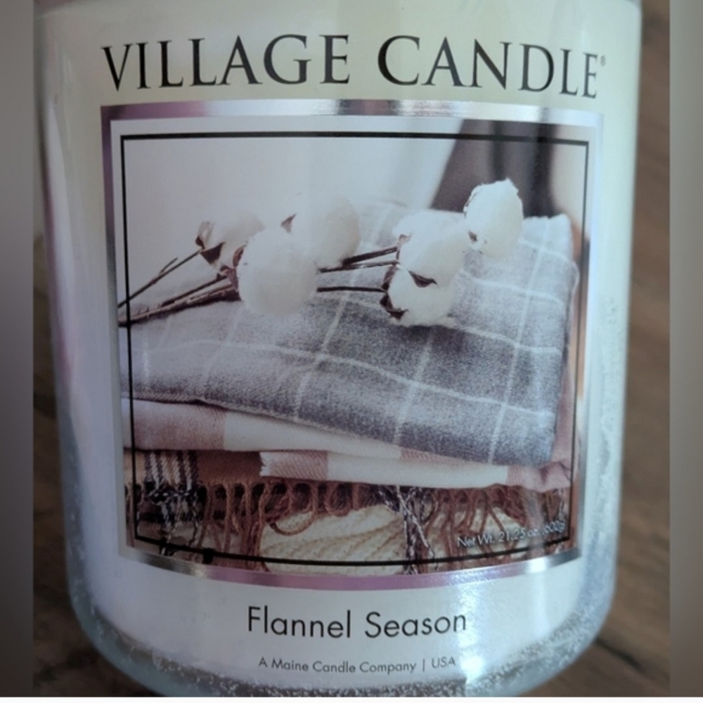 Flannel Season Limited Edition Village Candle - Picture 2 of 4